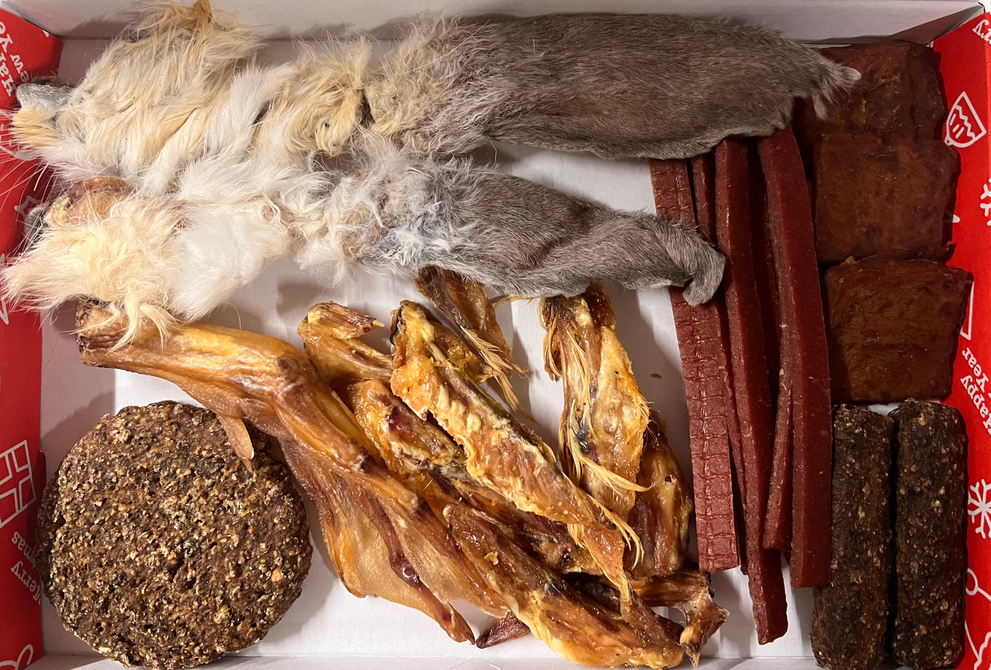 Christmas Treat Gift Box For Dogs, Meaty & Natural Treat Selection